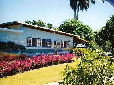 Toby'S Resort Montego Bay 3*,